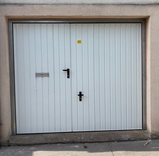 Portes de garage à Tresses près de Bordeaux en Gironde